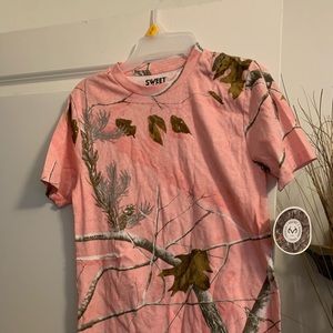 Ladies real tree pink camouflage tee